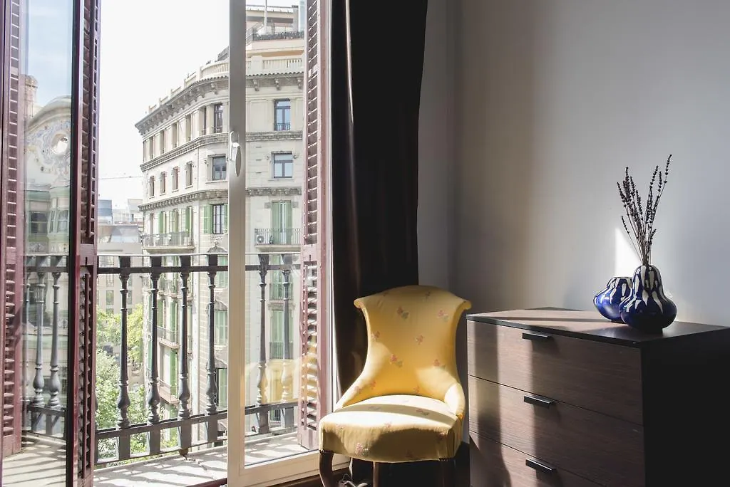 The Vintage Rentals Barcelona Apartment