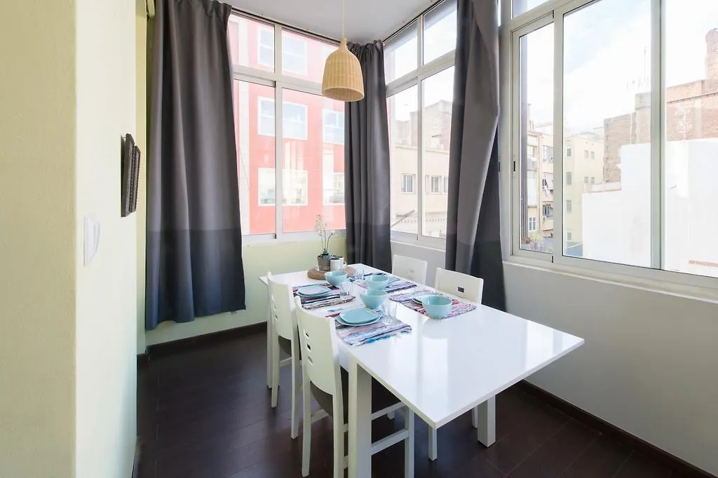 The Vintage Rentals Barcelona Apartment
