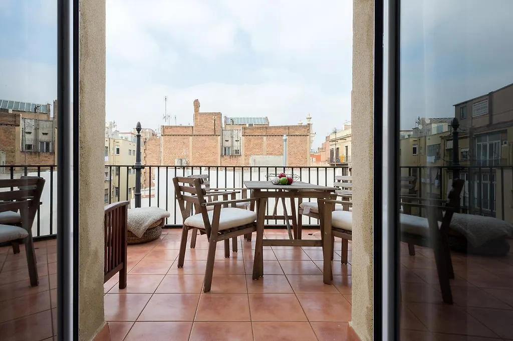 The Vintage Rentals Barcelona Apartment