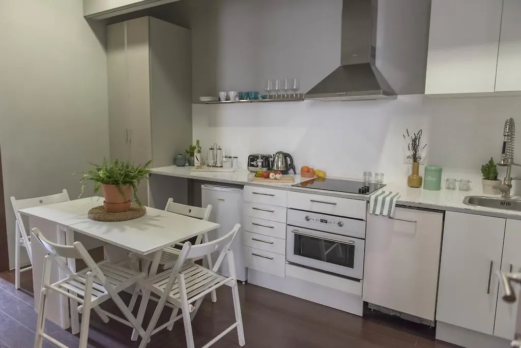 The Vintage Rentals Barcelona Apartment